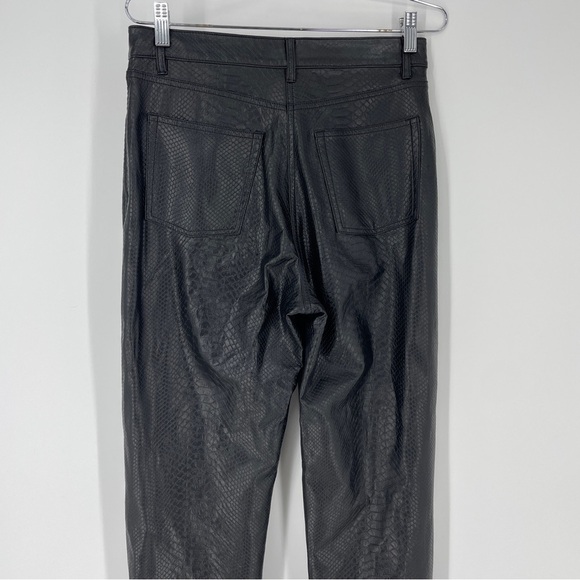 Wilfred Melina™ Pant
High-waisted Vegan Leather python pants - Picture 6 of 10